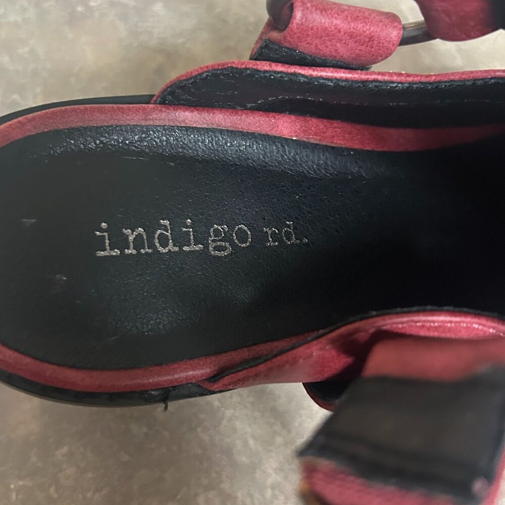 Indigo Rd red slip in mules with snap closure strap, ladie's size 7 1/2 M - Picture 7 of 7